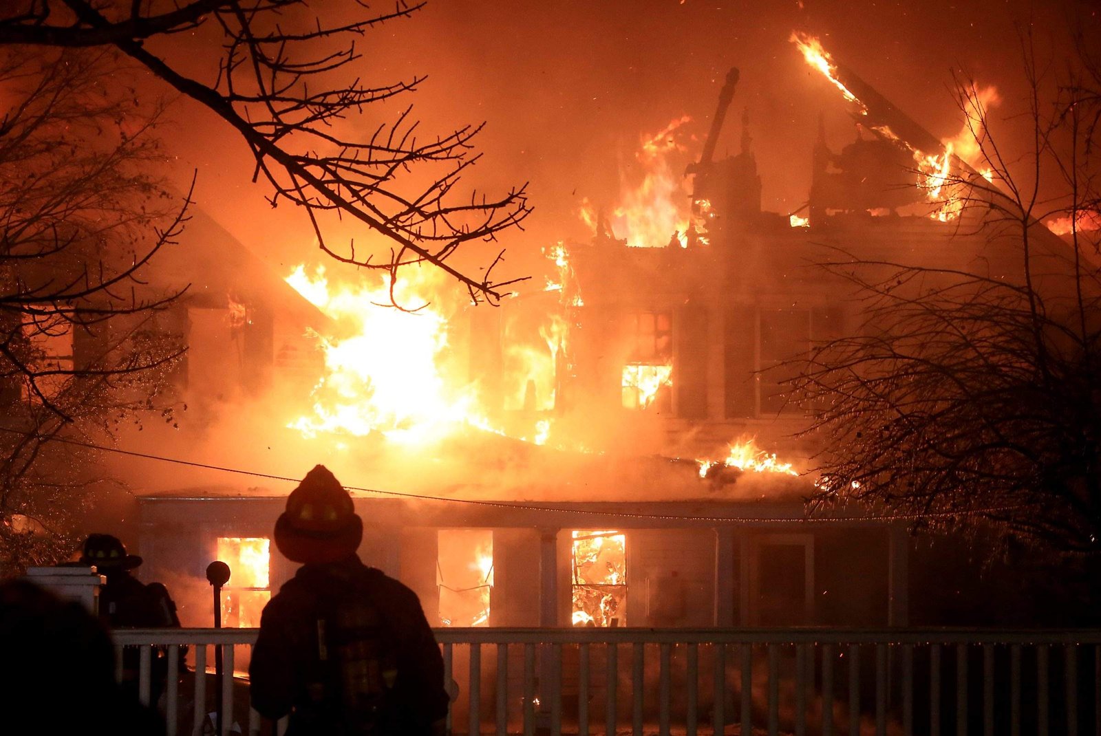 Picture of 150 Portsmouth Avenue, New Castle, New Hampshire house fire in 20106.